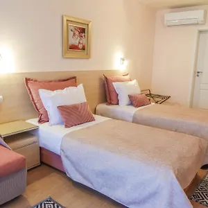 Otel Acropolis